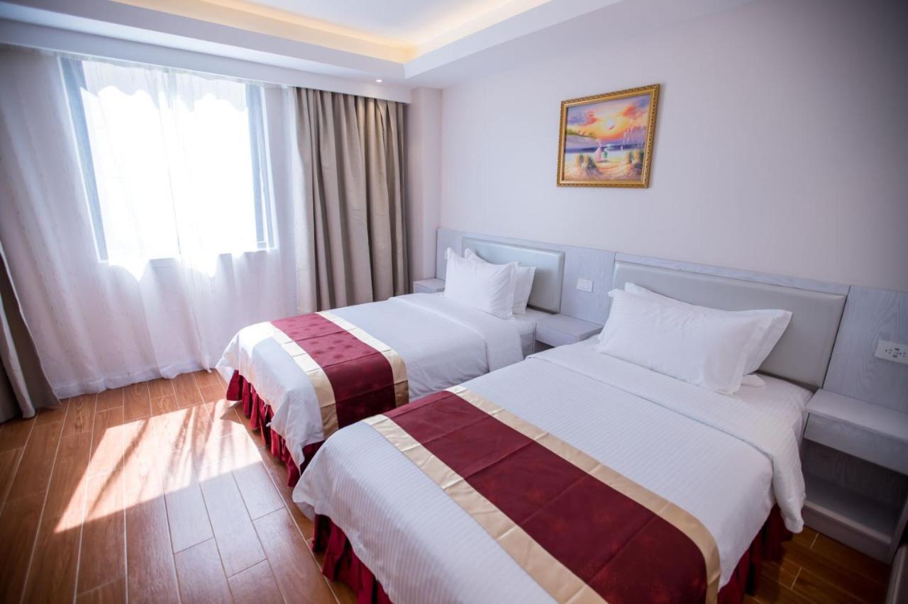 Hotel Americano Garapan Eksteriør billede
