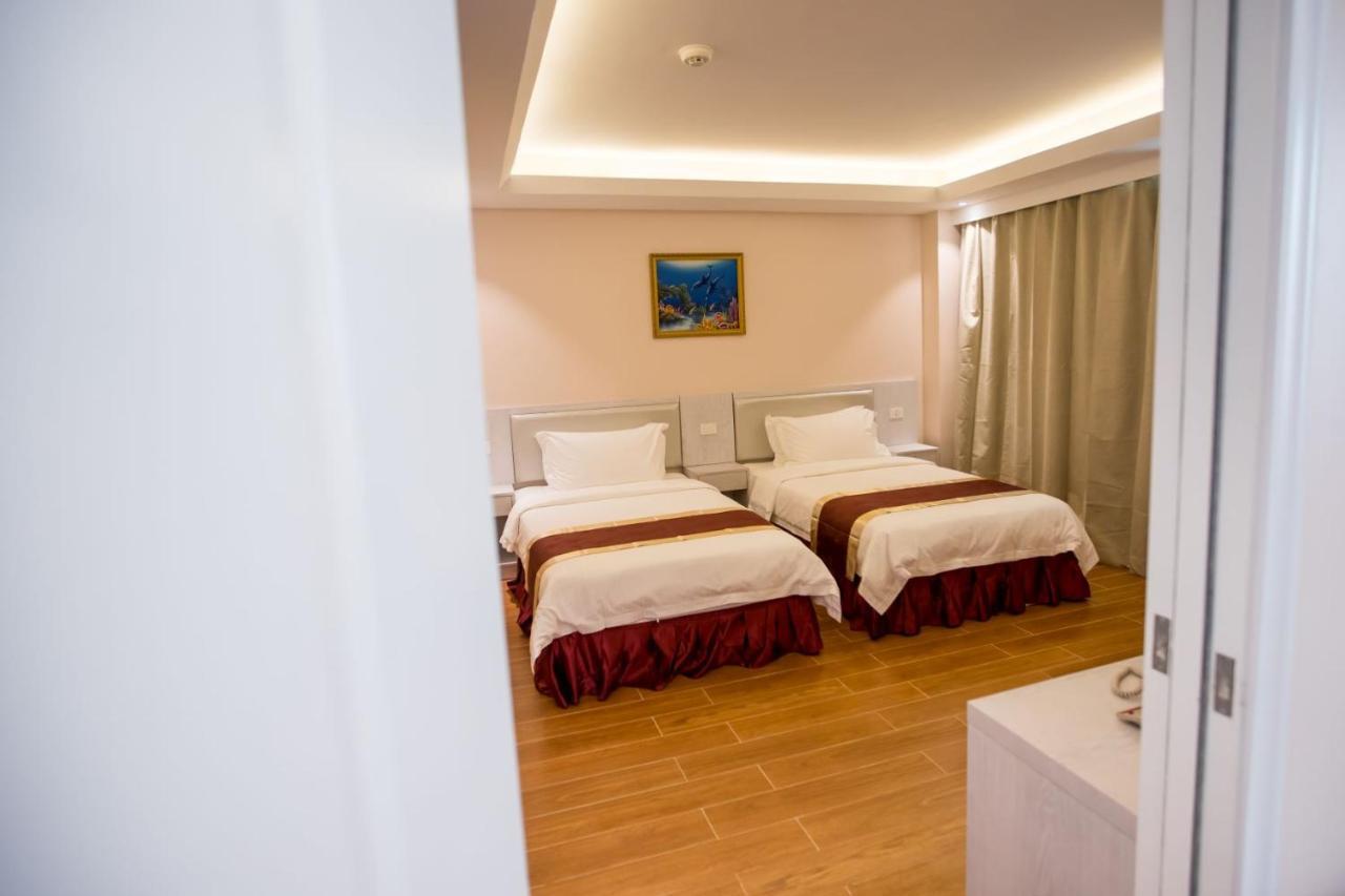 Hotel Americano Garapan Eksteriør billede