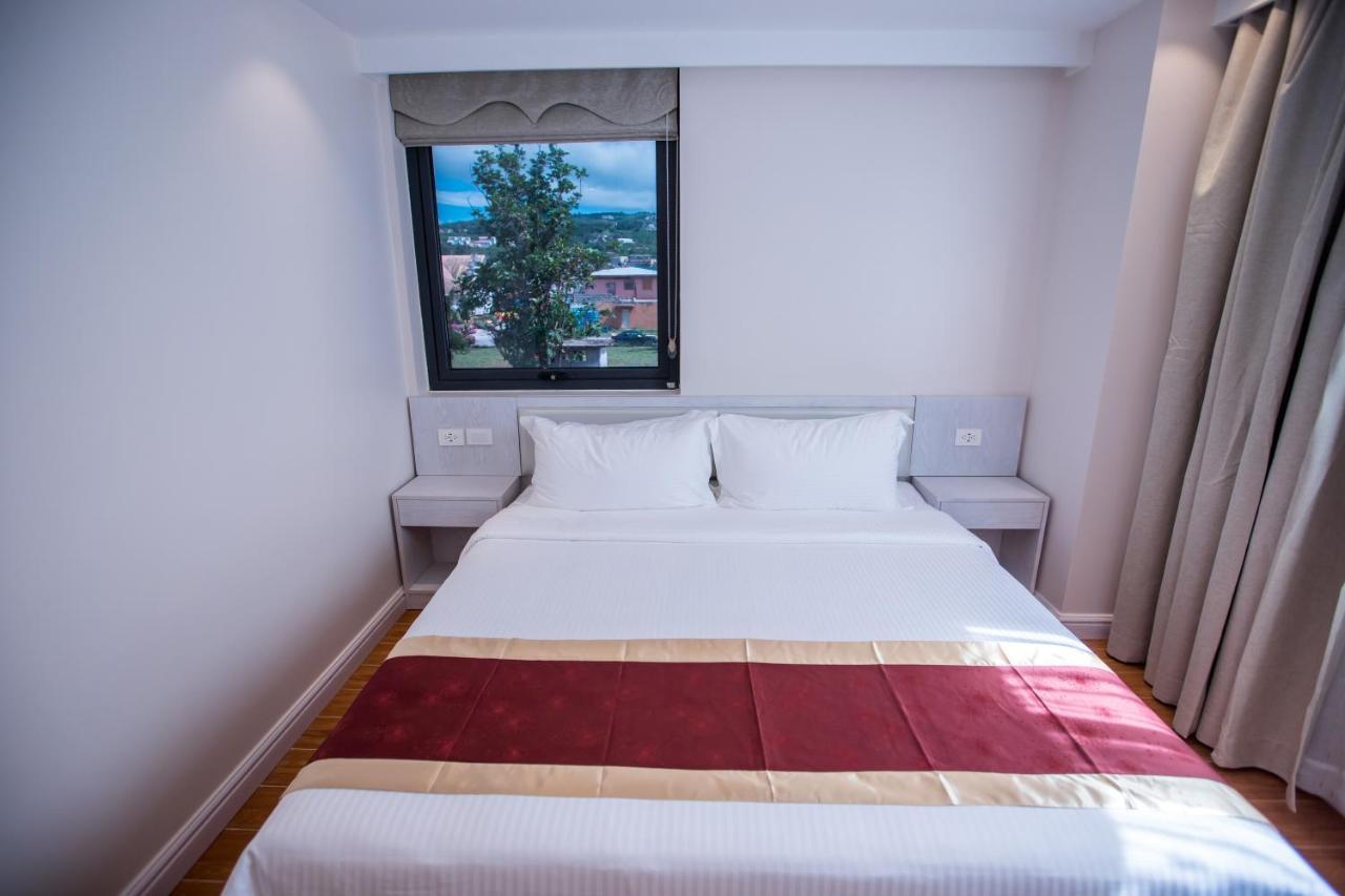 Hotel Americano Garapan Eksteriør billede