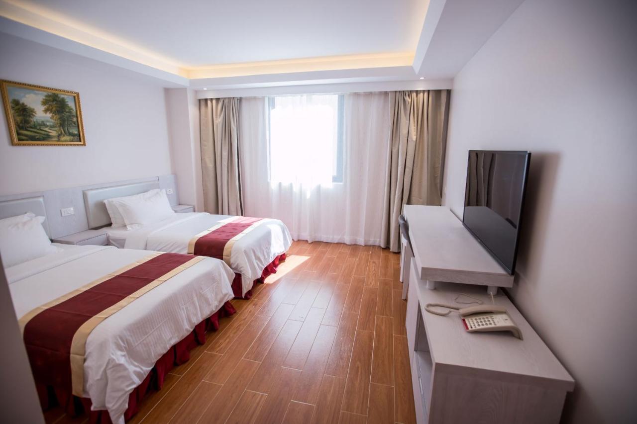 Hotel Americano Garapan Eksteriør billede
